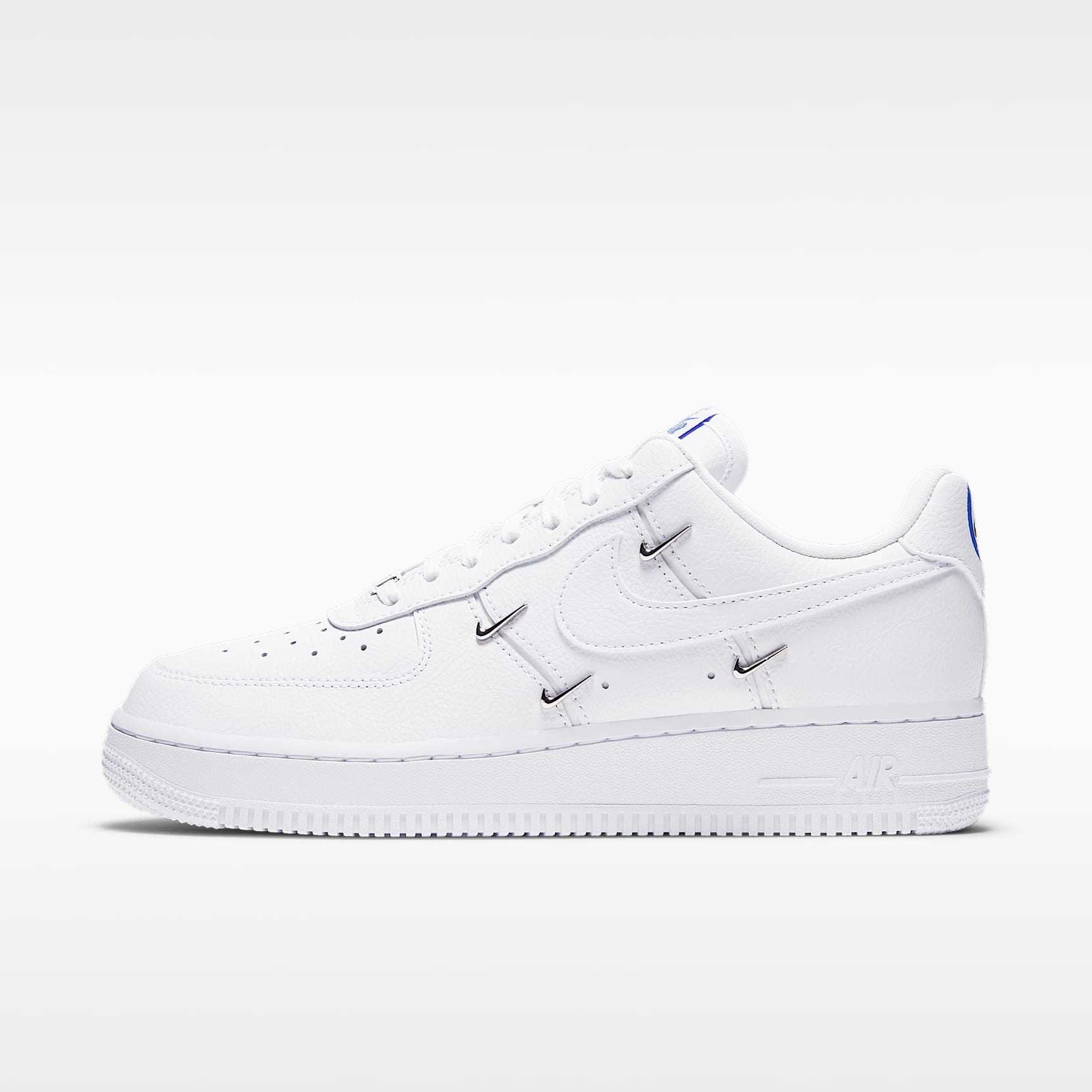 ナイキ エアフォース 1 07 LX ホワイト NIKE公式】ナイキ エア フォース 1 '07 LX ウィメンズシューズ
